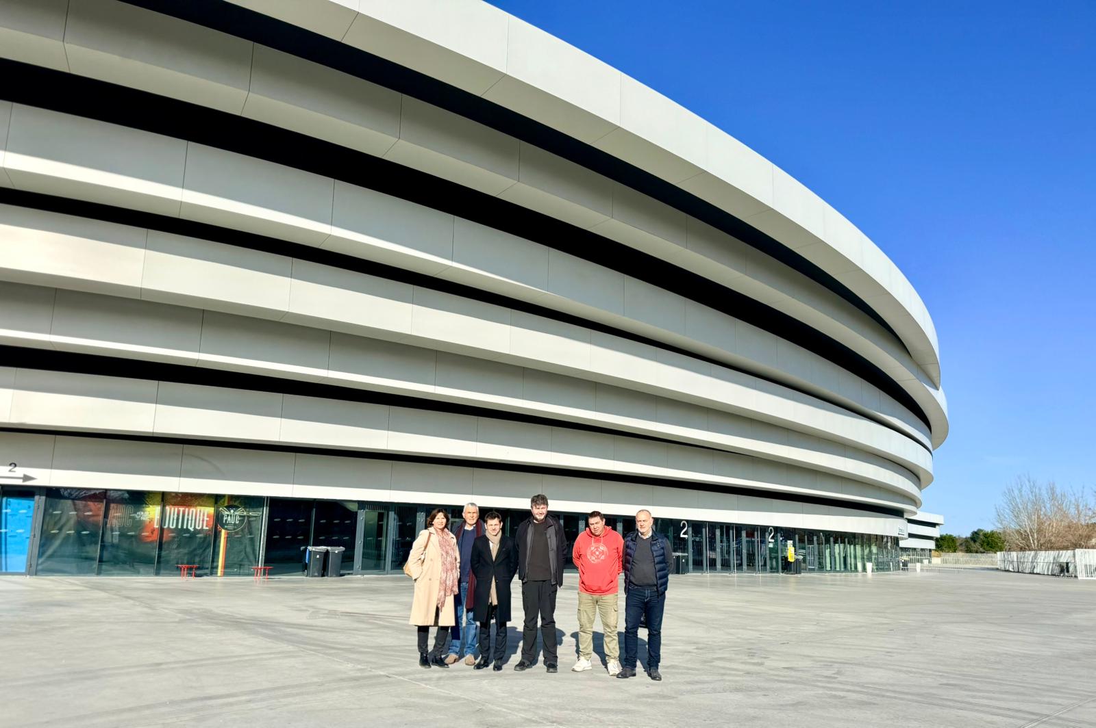 La direction de l’Arena du Pays d’Aix a reçu le CIQ de Saint Hilaire et Luynois en Action